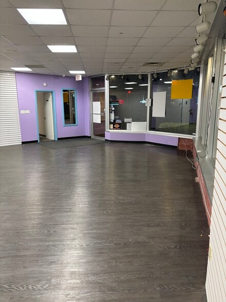 More Photos Of 2010 Eggert Rd, Buffalo Freestanding For Lease