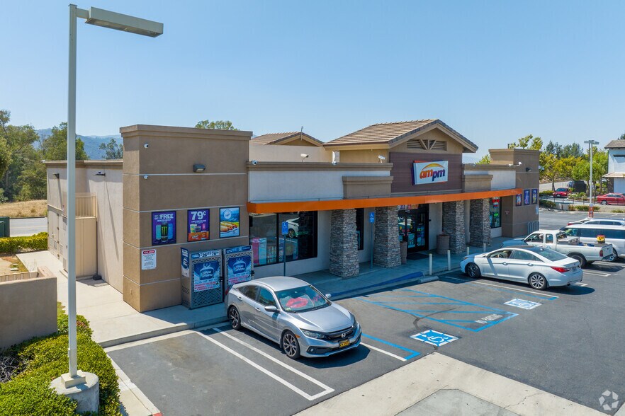 More Photos Of 36010 Hidden Springs Rd, Wildomar Unknown For Lease