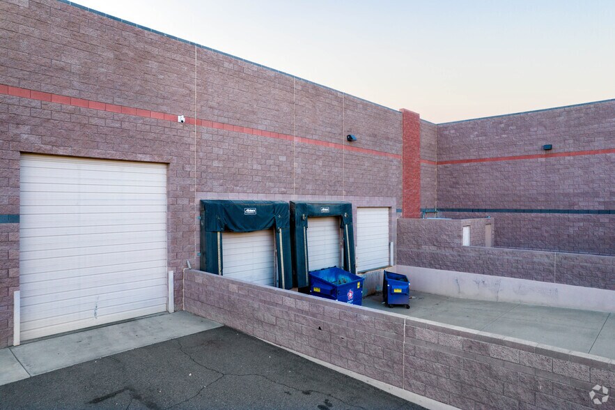 More Photos Of 190 E Corporate Pl, Chandler Warehouse For Lease