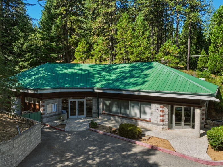 More Photos Of 112 Nevada City Hwy, Nevada City Office For Sale