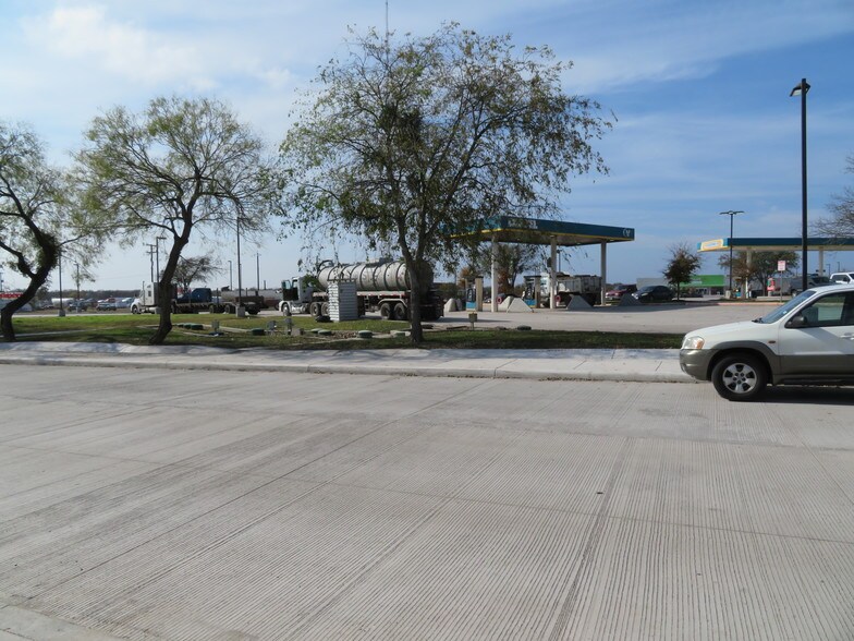 More Photos Of 11378 Shaenfield Rd, San Antonio Land For Sale