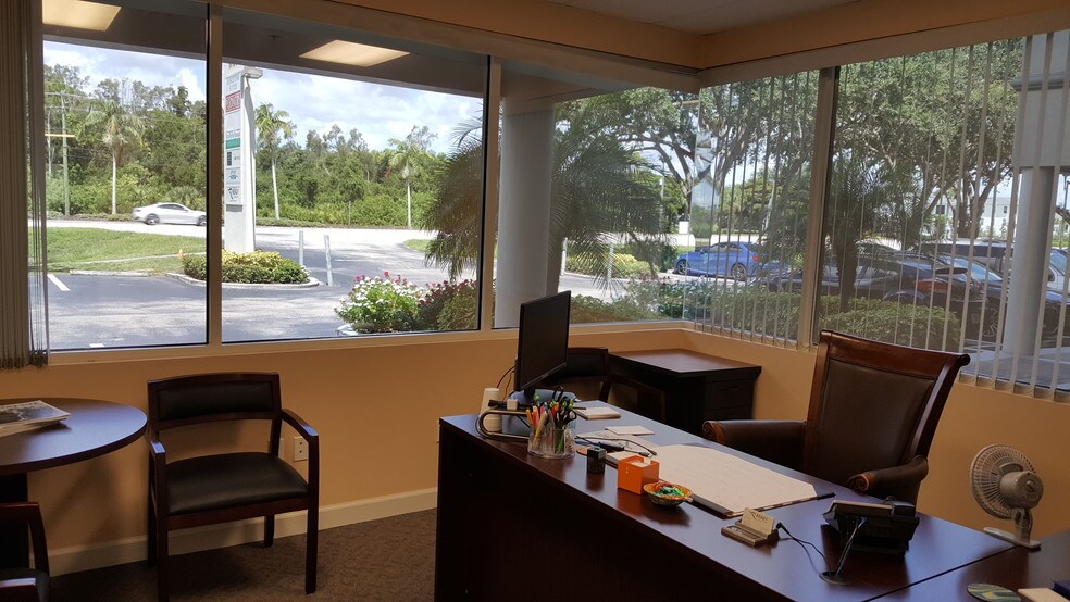 More Photos Of 17595 S Tamiami Trl, Fort Myers Medical For Lease