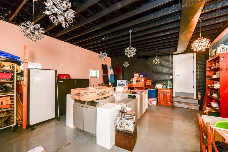 More Photos Of 2421 Central Ave, Indianapolis Office For Sale