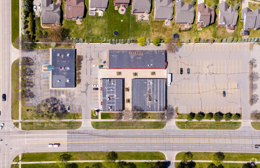 More Photos Of 19171-19191 Merriman Rd, Livonia Unknown For Lease