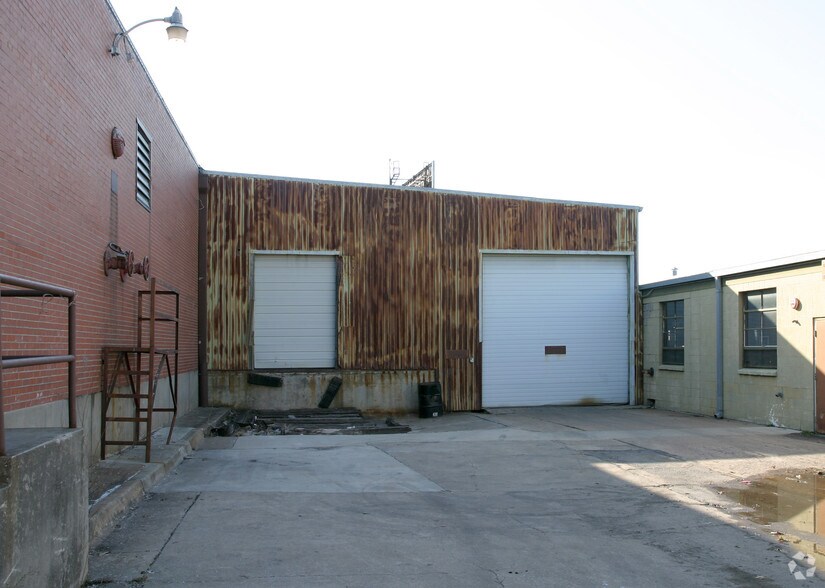 More Photos Of 3813-3817 N Santa Fe Ave, Oklahoma City Light Manufacturing For Lease