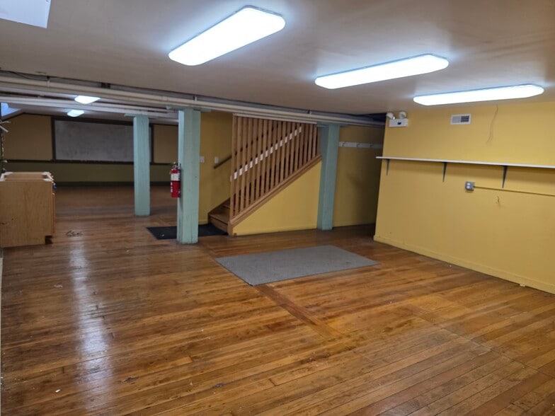 More Photos Of 1319-1321 Emerson St, Evanston Office For Lease