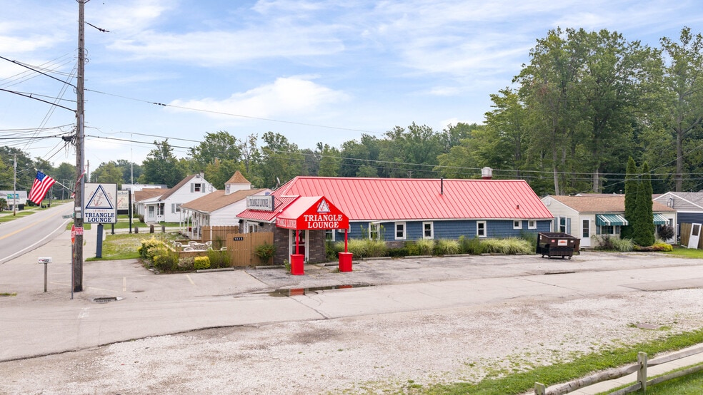 More Photos Of 5196 Lake Rd E, Geneva Hotel For Sale