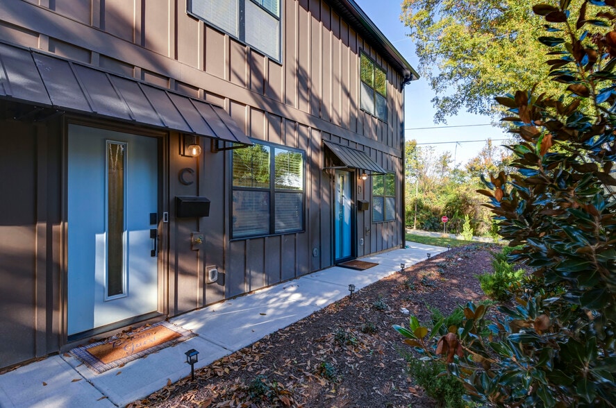 More Photos Of 816 Shull St, West Columbia Apartments For Sale