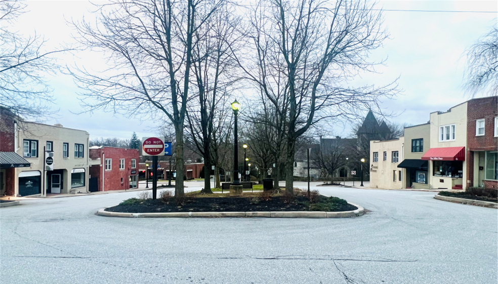 More Photos Of 4 Louella Ct, Wayne Storefront Retail Residential For Lease