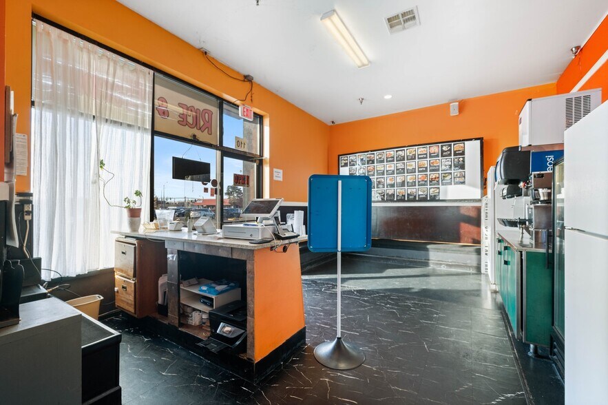 More Photos Of 3315 W Court St, Pasco Restaurant For Sale