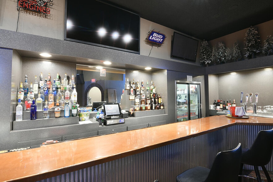 More Photos Of 239 Main St, Shelby Bar For Sale