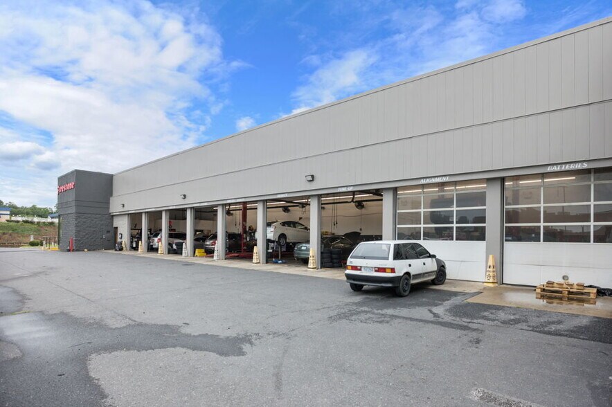 More Photos Of 1740 E Market St, Harrisonburg Storefront Retail Office For Sale