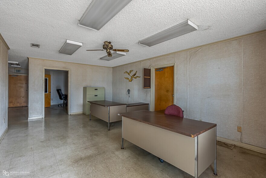 More Photos Of 1326 East St, Minden Industrial For Sale