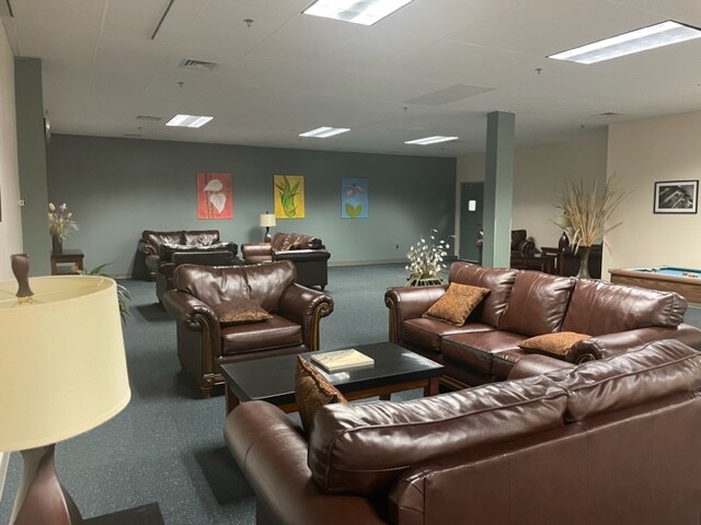 More Photos Of 101 Munson St, Greenfield Medical For Lease
