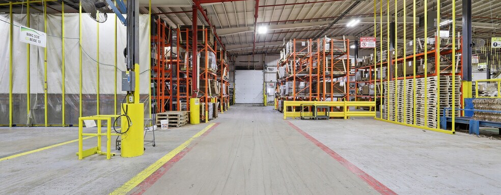 More Photos Of 541 Rue Melchers, Berthierville Industrial For Lease