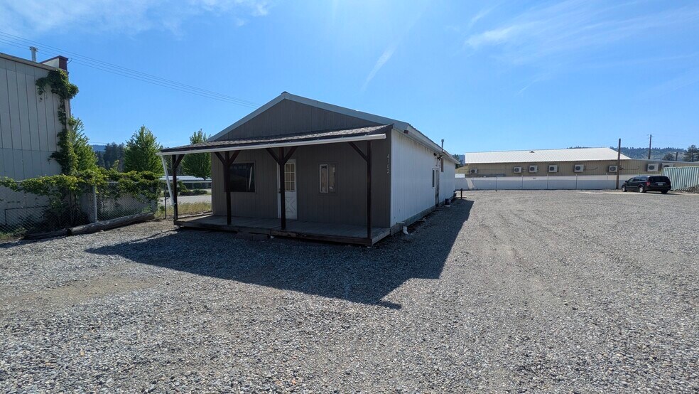 More Photos Of 4102 S Bowdish Rd, Spokane Freestanding For Lease
