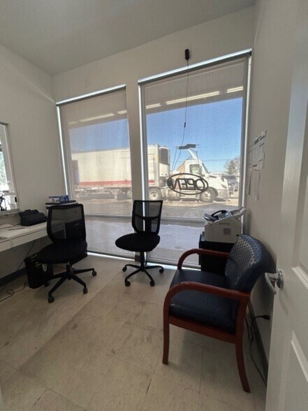 More Photos Of 801-809 W Central Ave, Carlisle Storefront For Lease
