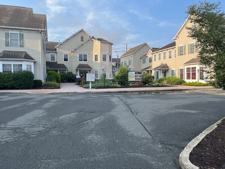 More Photos Of 3693A Nottingham Way, Hamilton Office For Lease