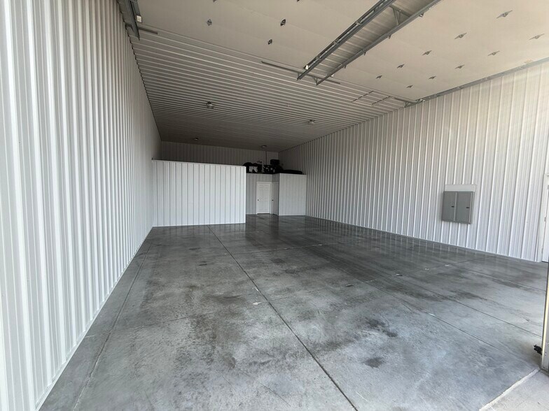 More Photos Of 607 S Olive St, Arcadia Land For Lease