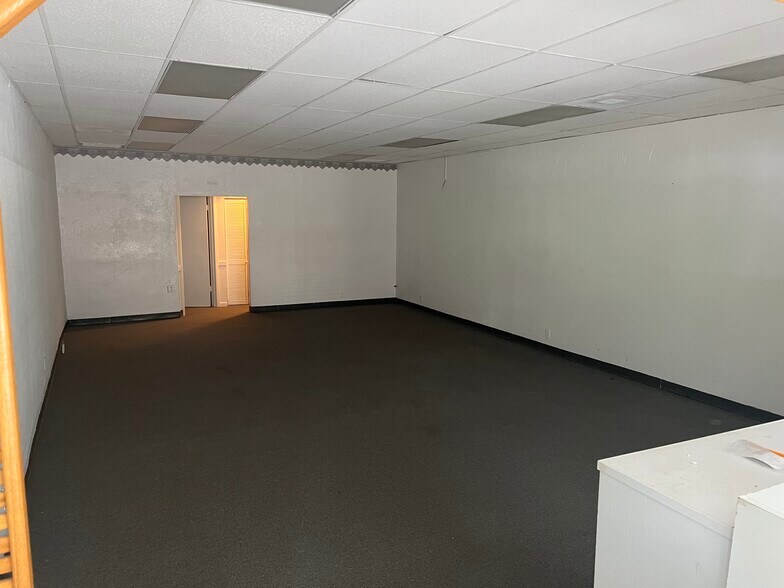 More Photos Of 4000 W Newberry Rd, Gainesville Storefront Retail Office For Sale