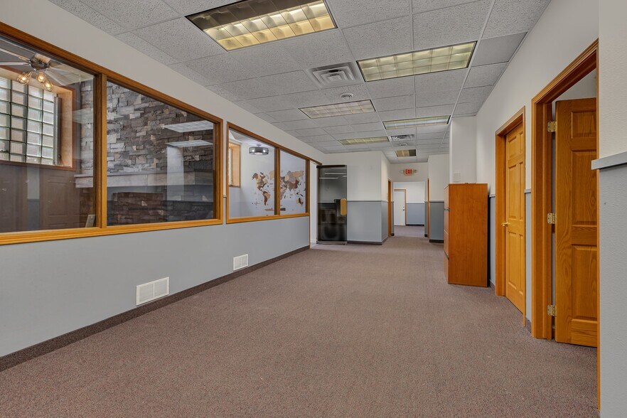 More Photos Of 15 6th Ave N, Saint Cloud Office Residential For Lease