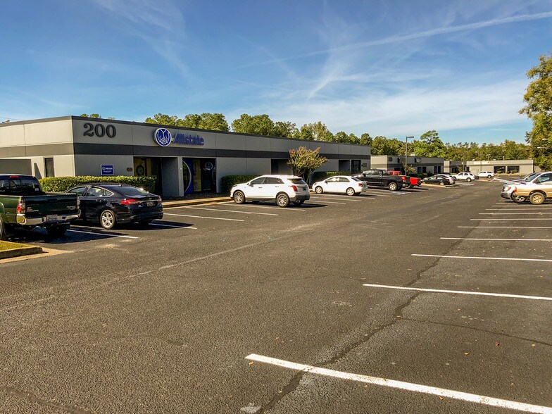 More Photos Of 3351 Wrightsboro Rd, Augusta Light Manufacturing For Lease