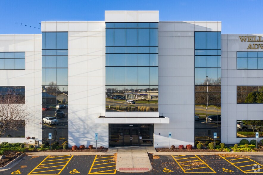 More Photos Of 6801 Spring Creek Rd, Rockford Office For Sale