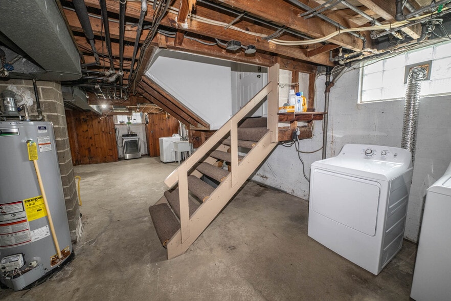 More Photos Of 349 Orchard Dr, Oakwood Apartments For Sale