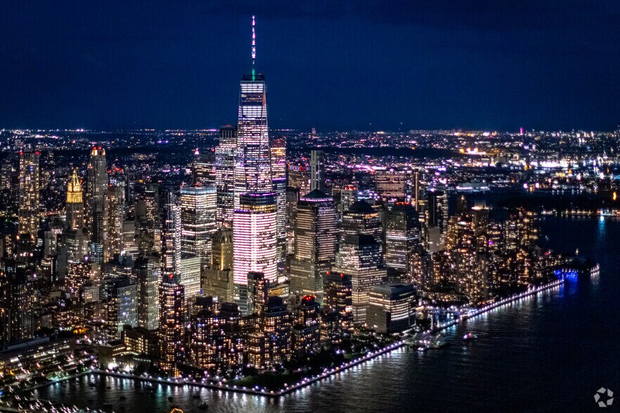 More Photos Of One World Trade Center, New York Office For Lease