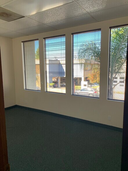 More Photos Of 275 E Douglas Ave, El Cajon Office For Lease