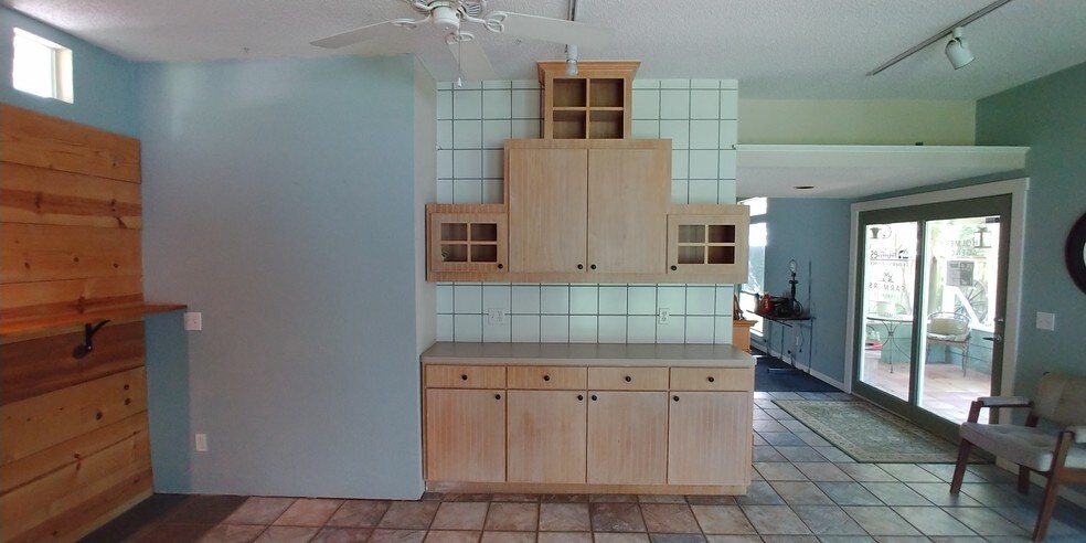 More Photos Of 713 2nd St, League City Office Residential For Lease