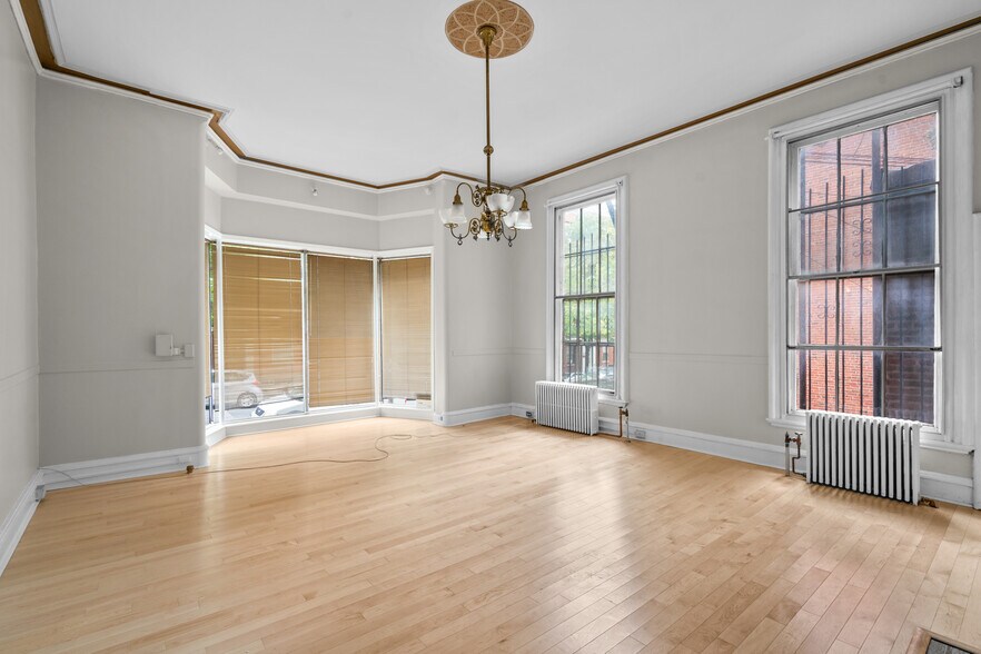 More Photos Of 505 Cathedral St, Baltimore Apartments For Lease