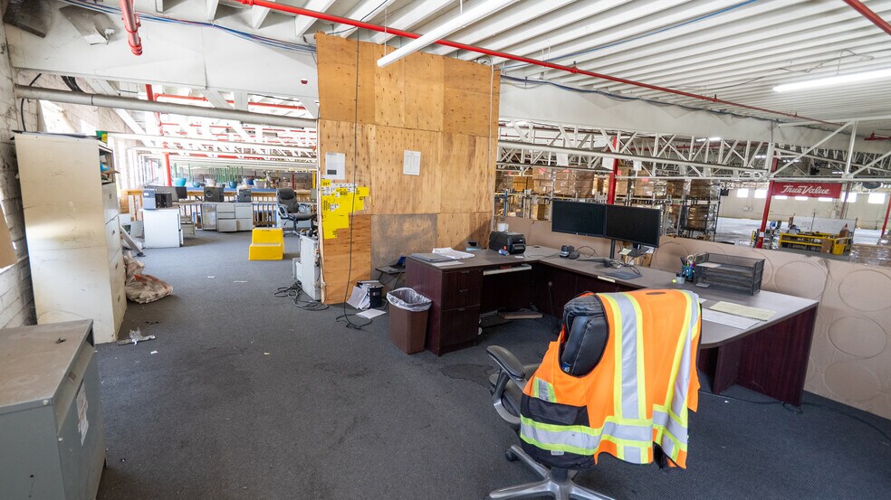 More Photos Of 70 Industrial Dr, Cartersville Warehouse For Sale