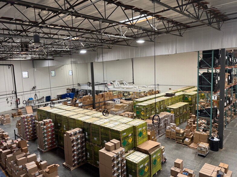More Photos Of 2025-2027 Long Beach Ave, Los Angeles Warehouse For Lease