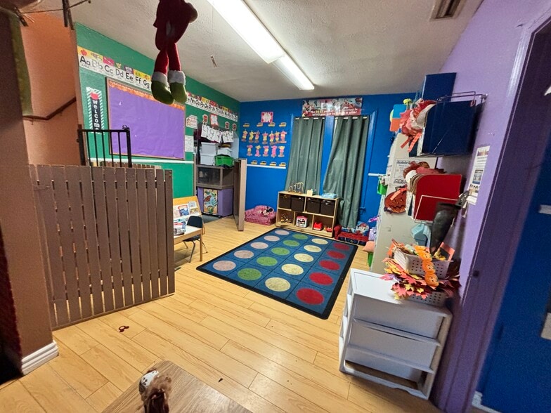 More Photos Of 272 S Glassell St, Orange Schools For Lease