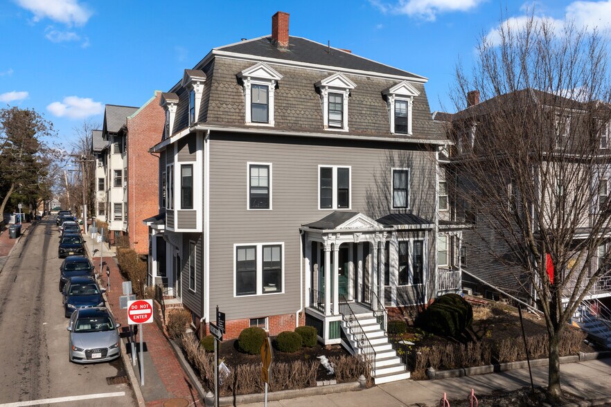 More Photos Of 847 Massachusetts Ave, Cambridge Office For Sale