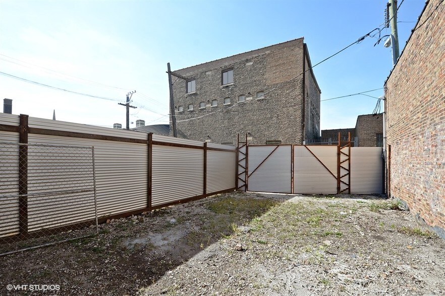 More Photos Of 222 N Justine St, Chicago Office For Lease