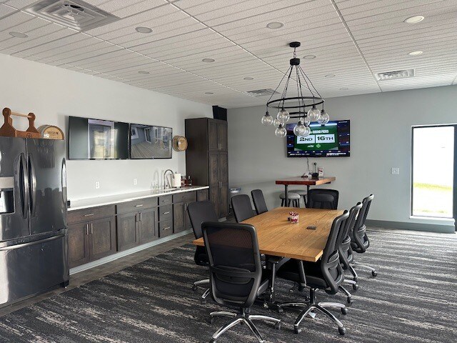 More Photos Of 20020 Hampton Dr, Gretna Office For Lease