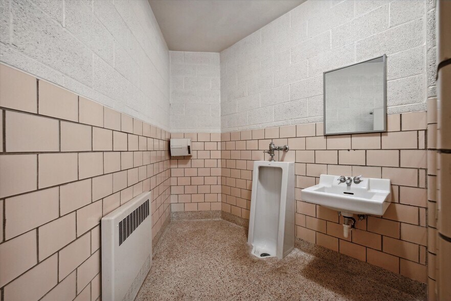 More Photos Of 725 Navarre Ave, Toledo Religious Facility For Sale