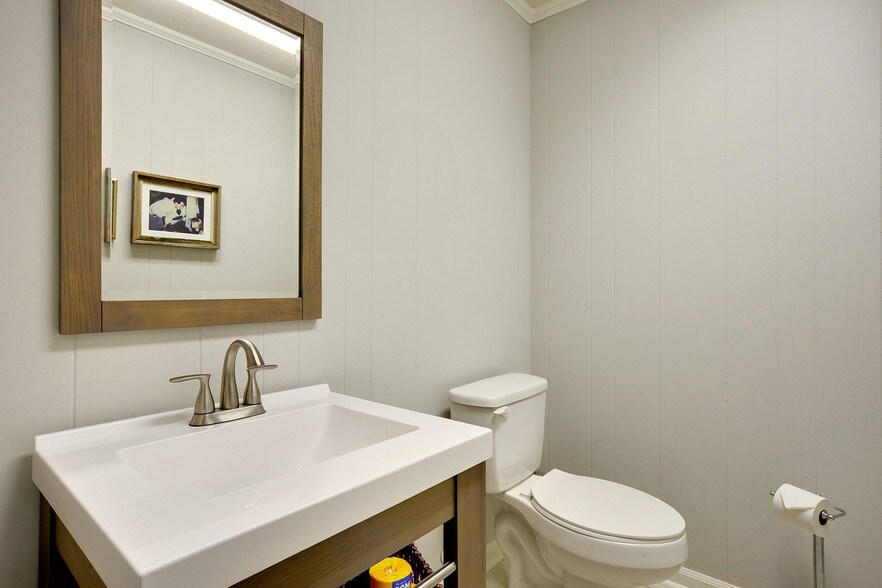 More Photos Of 850 Kaliste Saloom Rd, Lafayette Office Residential For Lease