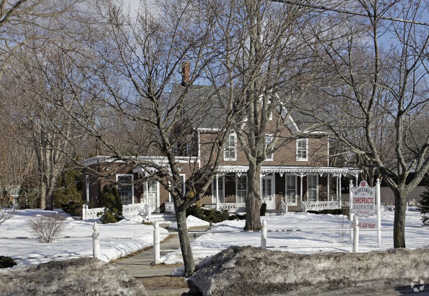 More Photos Of 247 Main St, Center Moriches Medical For Sale