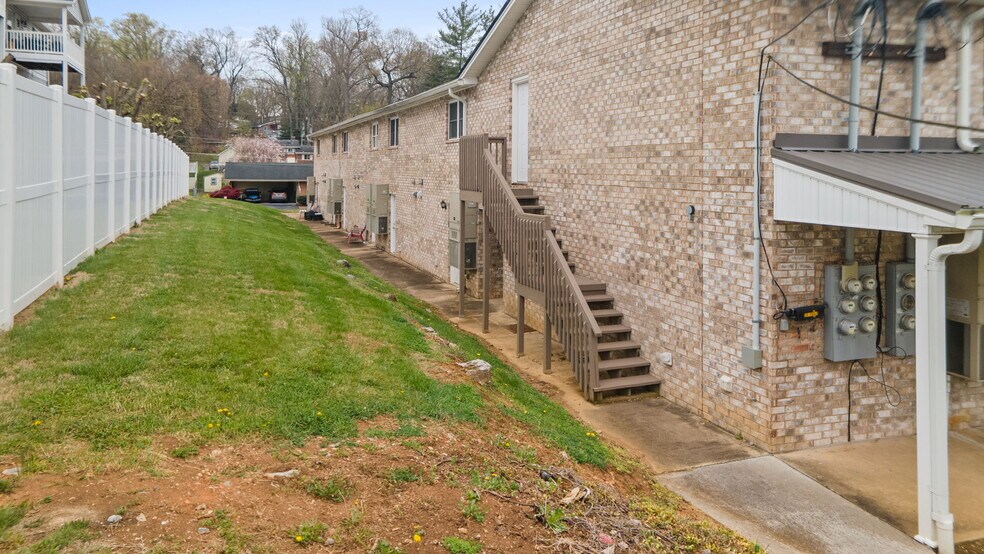 More Photos Of 730 Sir Echo Dr, Kingsport Multifamily For Sale