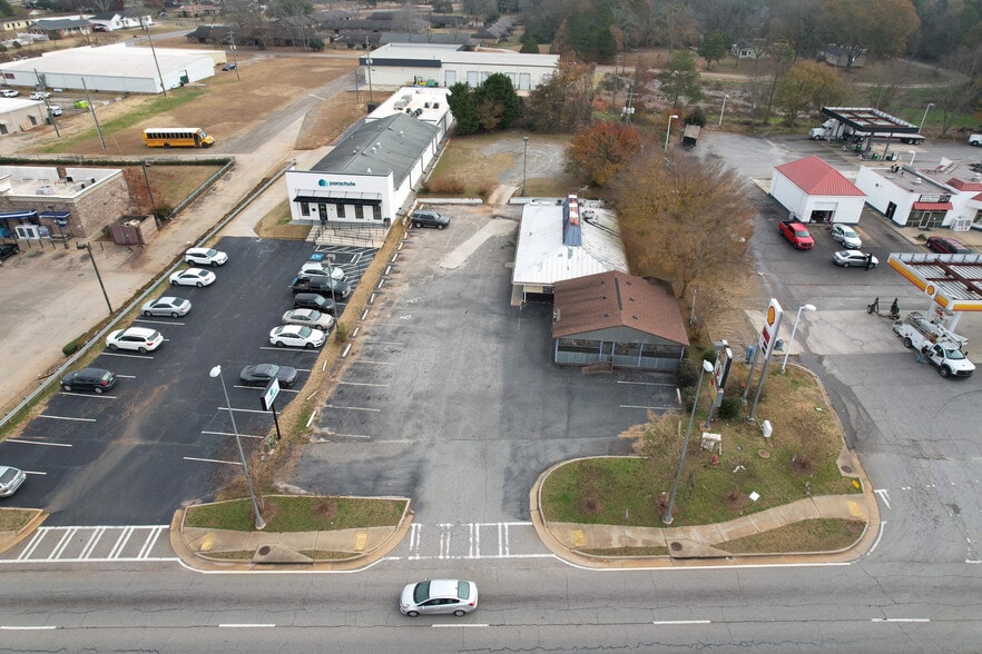 More Photos Of 1082 Highway 19 N, Thomaston Restaurant For Sale