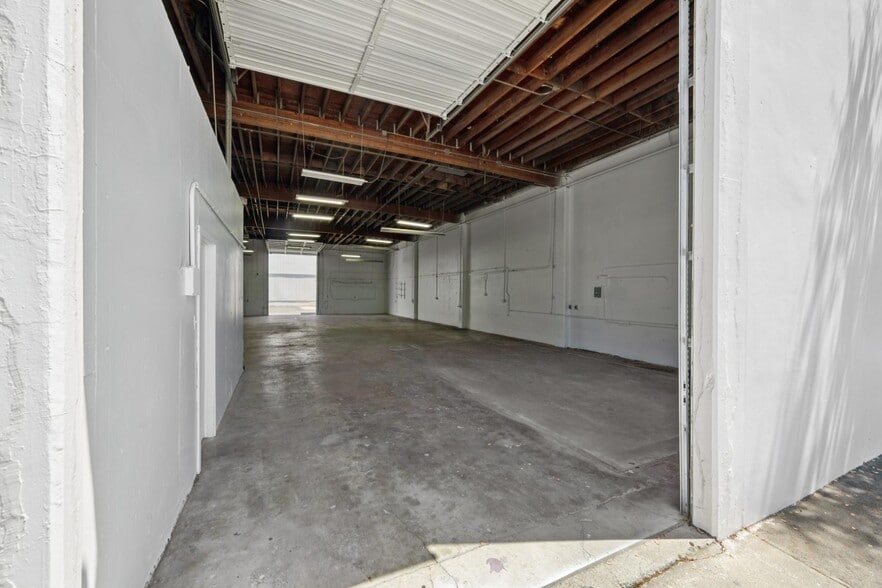 More Photos Of 2475 Bluebell Dr, Santa Rosa Industrial For Lease