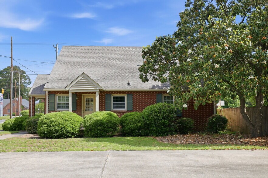 More Photos Of 1008 W Vernon Ave, Kinston Office For Sale