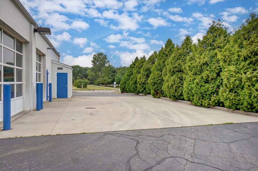 More Photos Of 1307 N Detroit St, Xenia Auto Repair For Sale