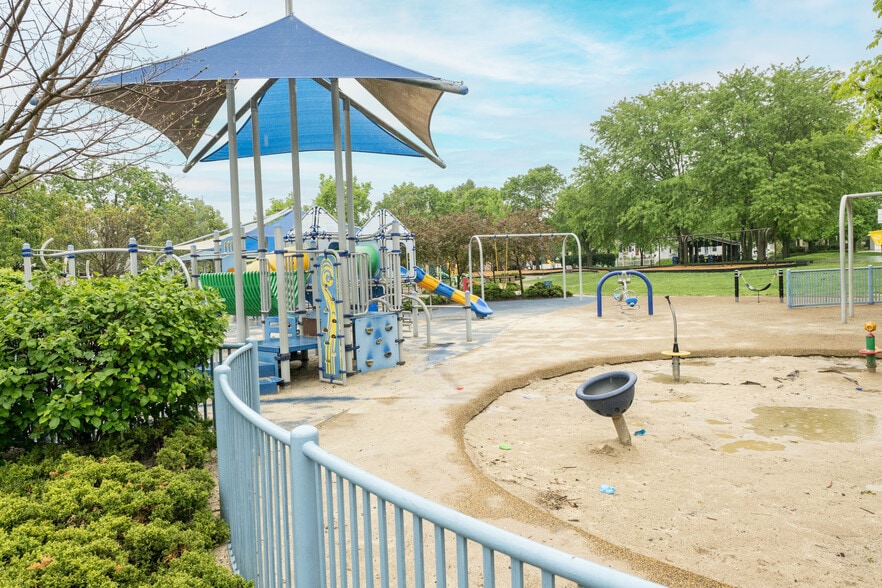 More Photos Of 349 Orchard Dr, Oakwood Apartments For Sale