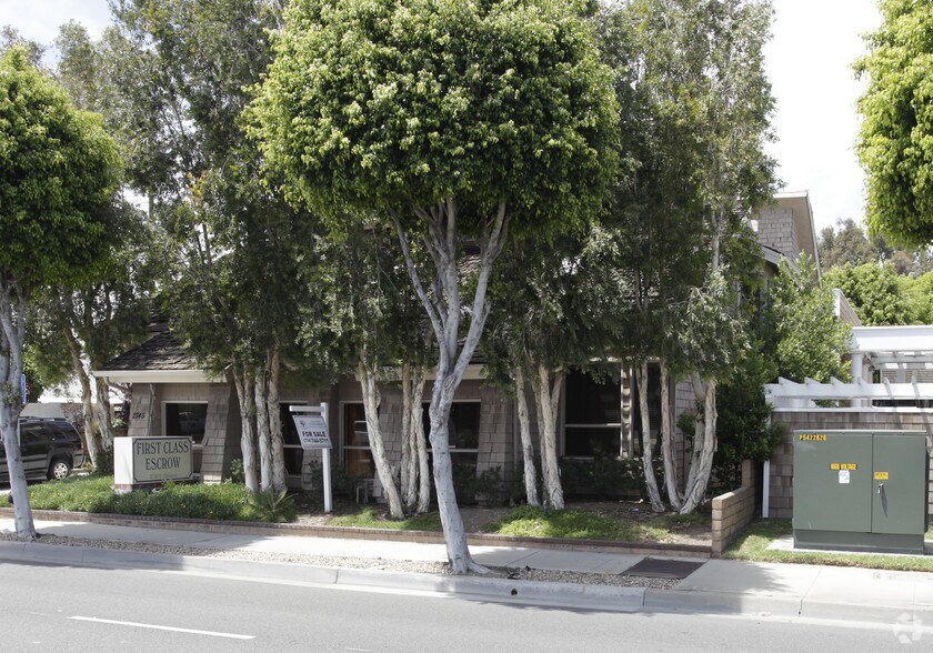 More Photos Of 2745 E Chapman Ave, Orange Office For Lease
