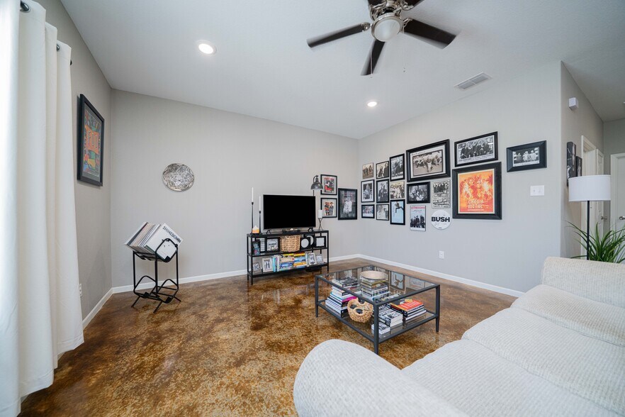 More Photos Of 128 Loye Ln, Hawkins Apartments For Sale