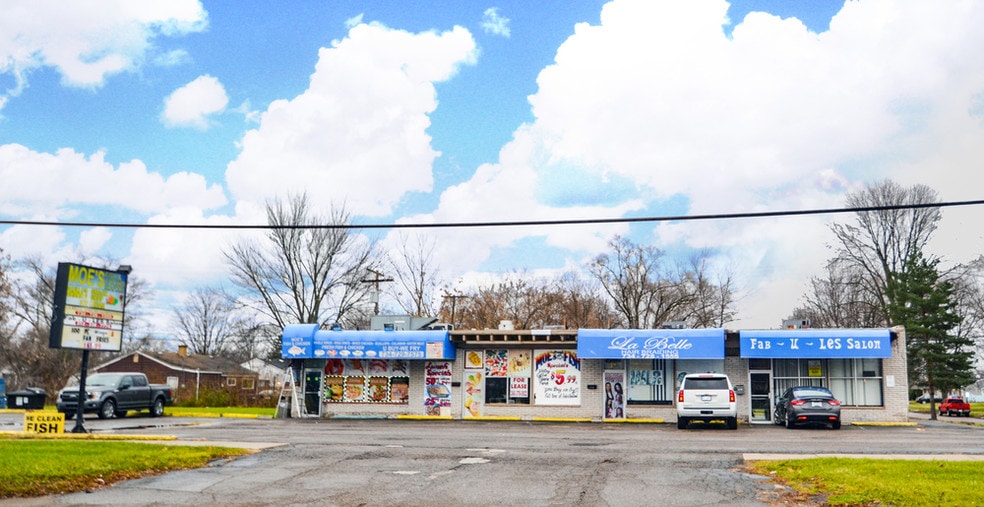 Primary Photo Of 1547-1571 Middlebelt Rd, Inkster Storefront For Sale